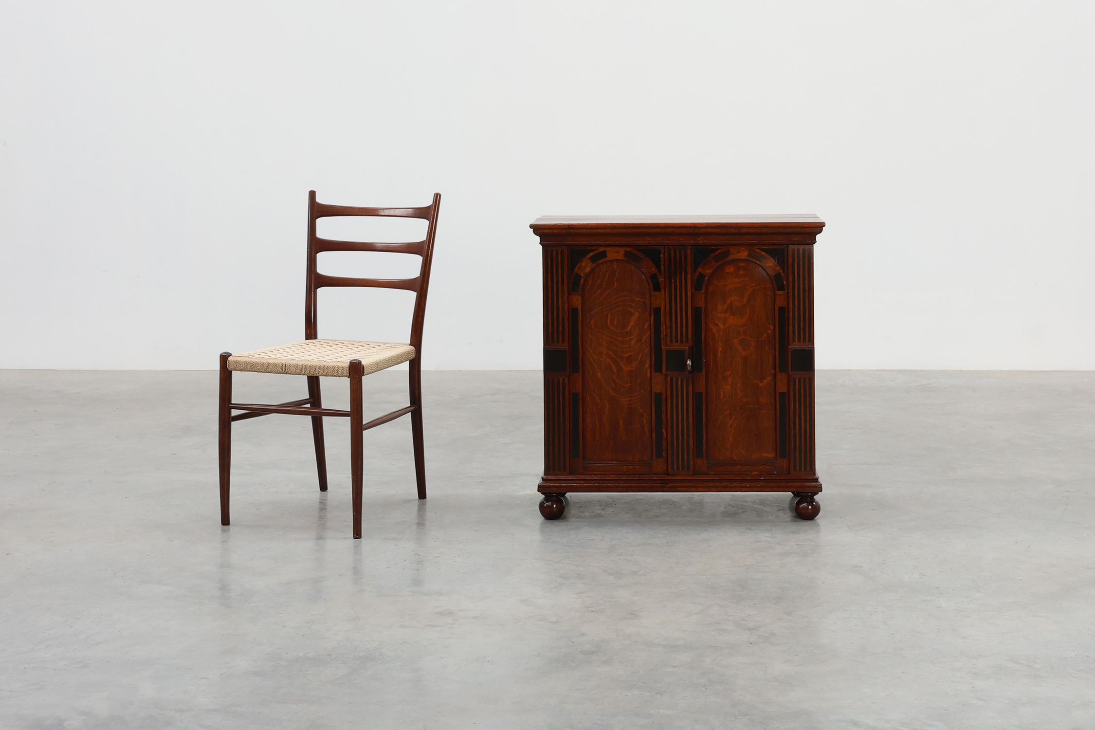 17th Century Small Renaissance oak cabinet, The Netherlandsthumbnail